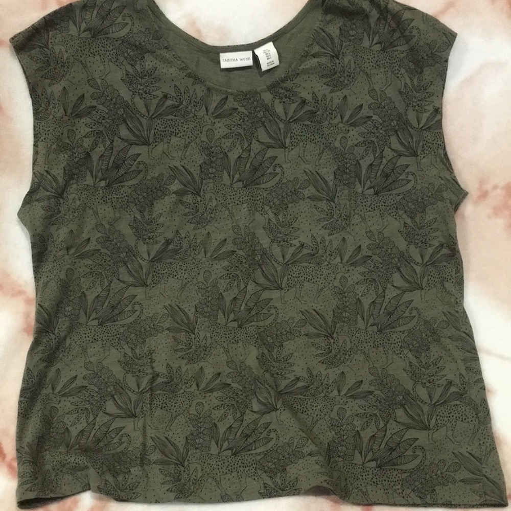 Leopard Forest Tshirt Size Lrg Tabitha Webb NWOT